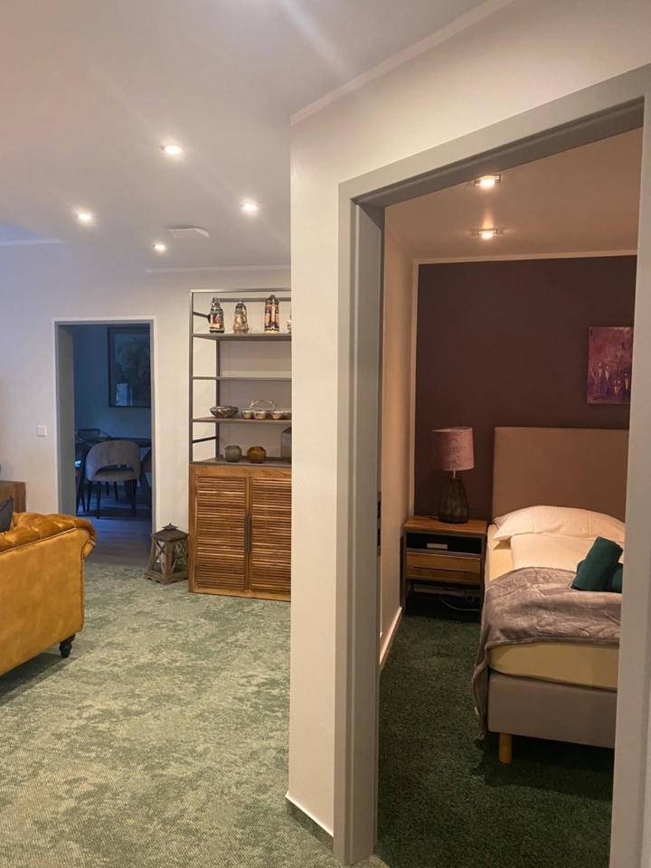 Besotel Erkrath- Schicke Fewo Oder Apartments Zentral Naehe Bahnhof Und Autobahn Im Neandertal Mit Glasfaser Wlan Und Freies Parken Екстериор снимка