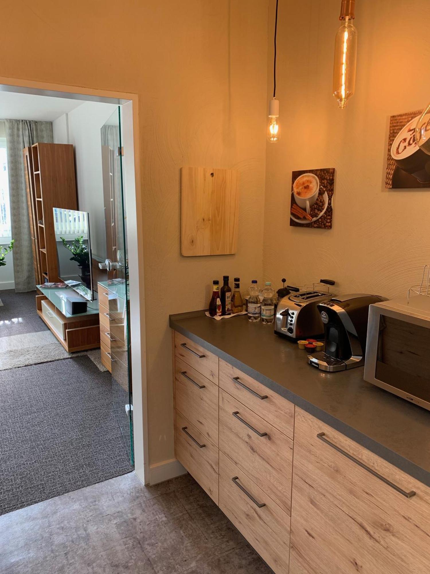 Besotel Erkrath- Schicke Fewo Oder Apartments Zentral Naehe Bahnhof Und Autobahn Im Neandertal Mit Glasfaser Wlan Und Freies Parken Екстериор снимка