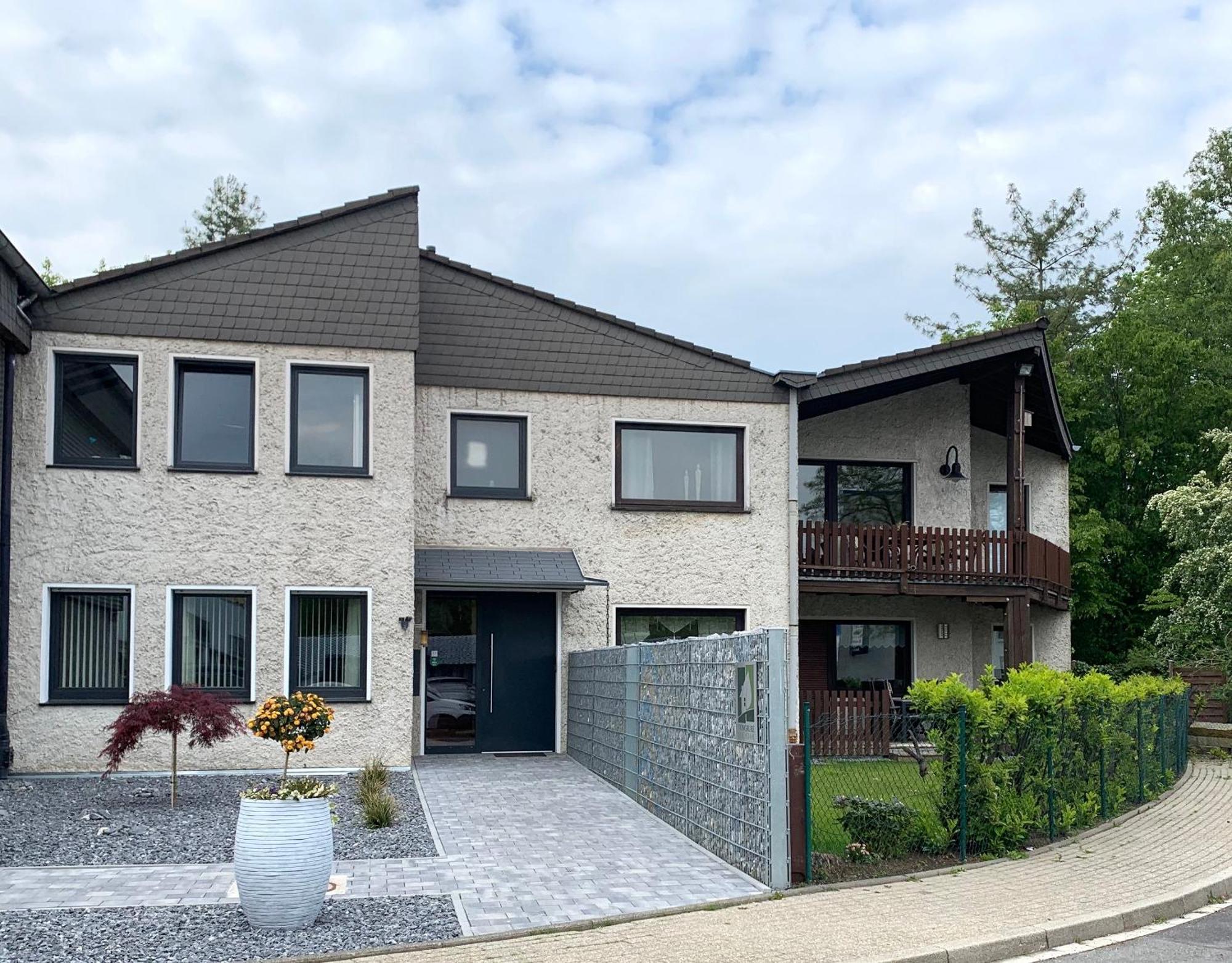 Besotel Erkrath- Schicke Fewo Oder Apartments Zentral Naehe Bahnhof Und Autobahn Im Neandertal Mit Glasfaser Wlan Und Freies Parken Екстериор снимка