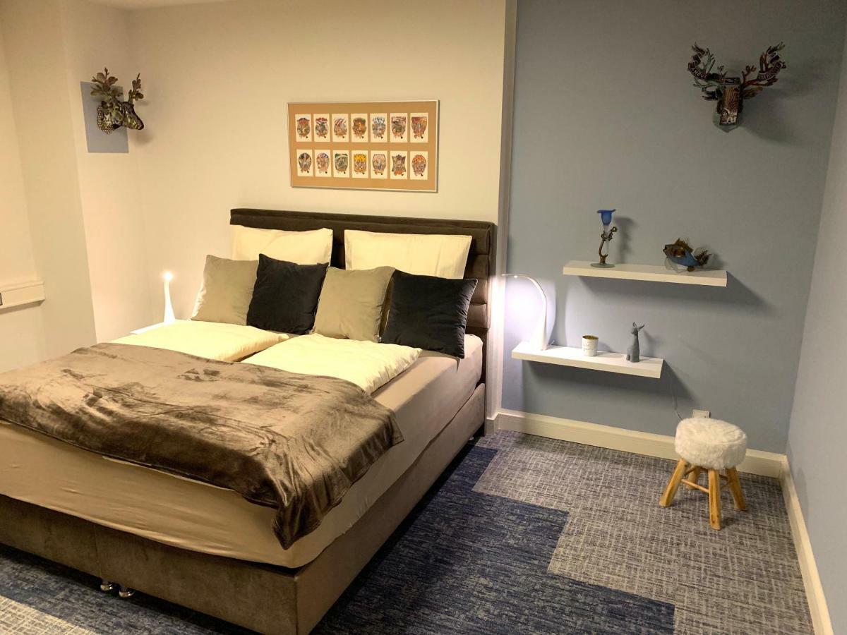 Besotel Erkrath- Schicke Fewo Oder Apartments Zentral Naehe Bahnhof Und Autobahn Im Neandertal Mit Glasfaser Wlan Und Freies Parken Екстериор снимка