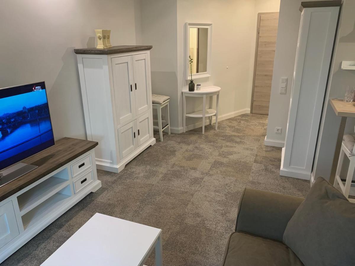 Besotel Erkrath- Schicke Fewo Oder Apartments Zentral Naehe Bahnhof Und Autobahn Im Neandertal Mit Glasfaser Wlan Und Freies Parken Екстериор снимка