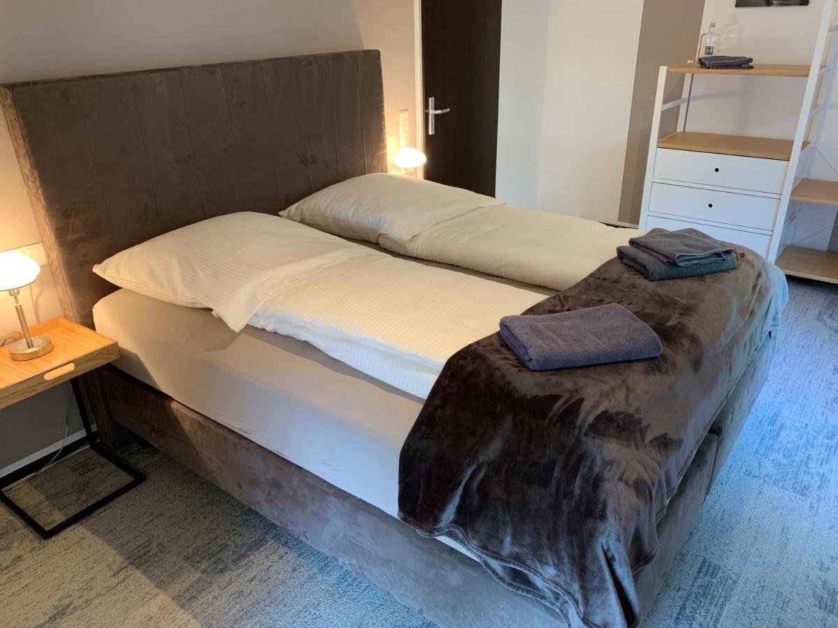 Besotel Erkrath- Schicke Fewo Oder Apartments Zentral Naehe Bahnhof Und Autobahn Im Neandertal Mit Glasfaser Wlan Und Freies Parken Екстериор снимка